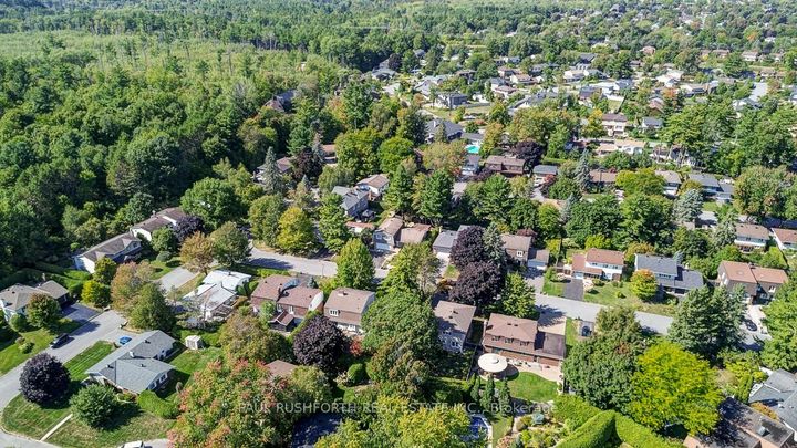 Photo 34 at 10 Cosburn Avenue, Nepean (Arlington Woods), Ottawa