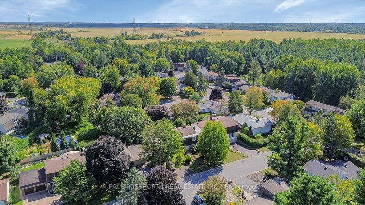 Photo 38 at 10 Cosburn Avenue, Nepean (Arlington Woods), Ottawa