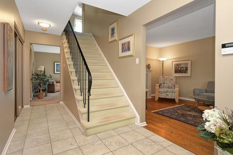 Photo 2 at 10 Cosburn Avenue, Nepean (Arlington Woods), Ottawa