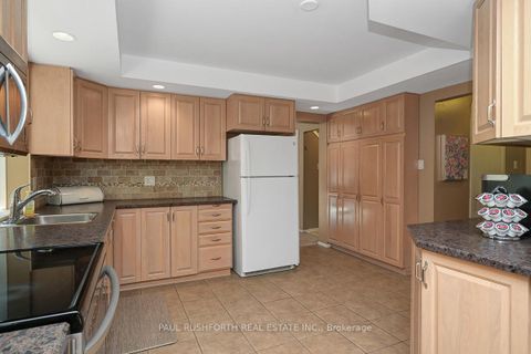 Photo 11 at 10 Cosburn Avenue, Nepean (Arlington Woods), Ottawa