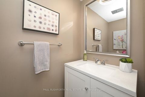 Photo 16 at 10 Cosburn Avenue, Nepean (Arlington Woods), Ottawa