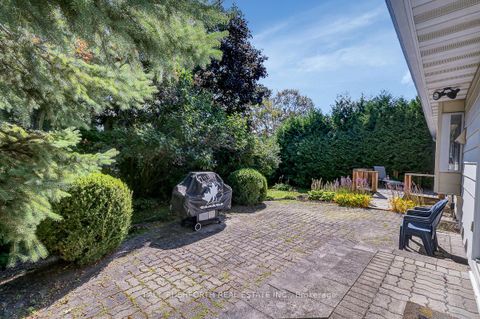 Photo 29 at 10 Cosburn Avenue, Nepean (Arlington Woods), Ottawa