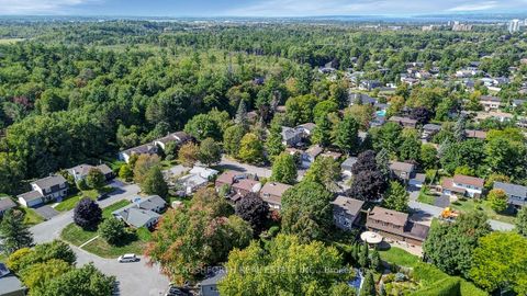 Photo 35 at 10 Cosburn Avenue, Nepean (Arlington Woods), Ottawa