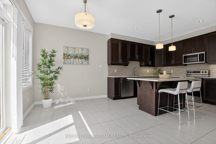 Photo 12 at 925 Whimbrel Way, Nepean (Half Moon Bay), Ottawa