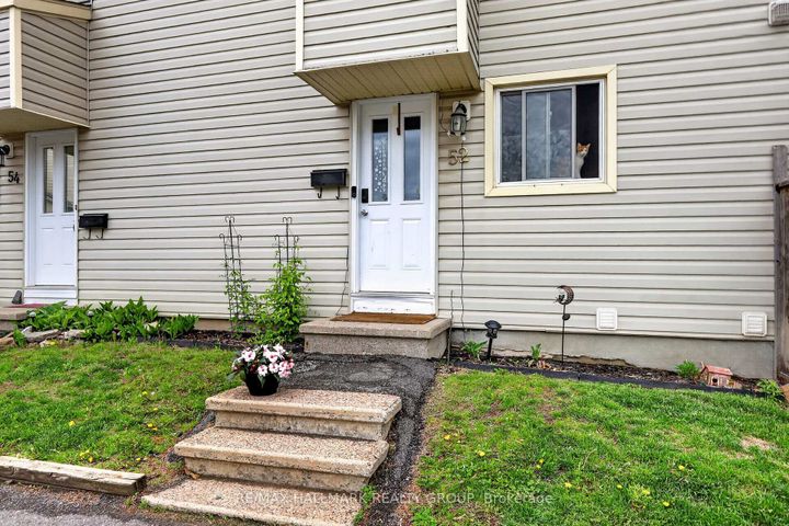 Photo 2 at 52 Thistledown Court, Nepean (Pheasant Run), Ottawa