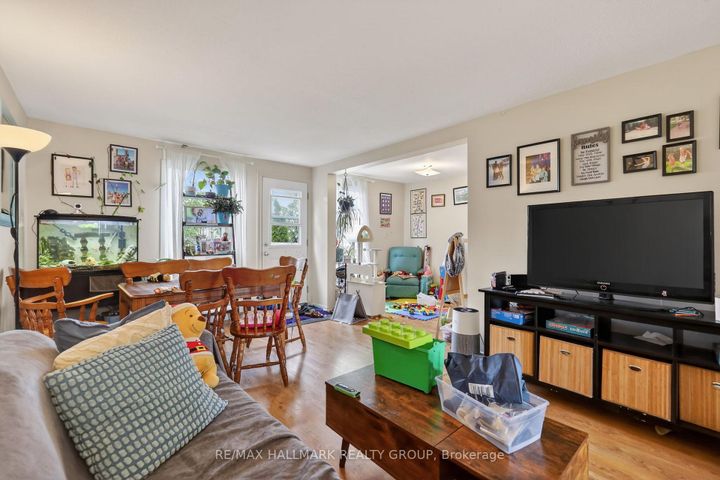 Photo 10 at 52 Thistledown Court, Nepean (Pheasant Run), Ottawa