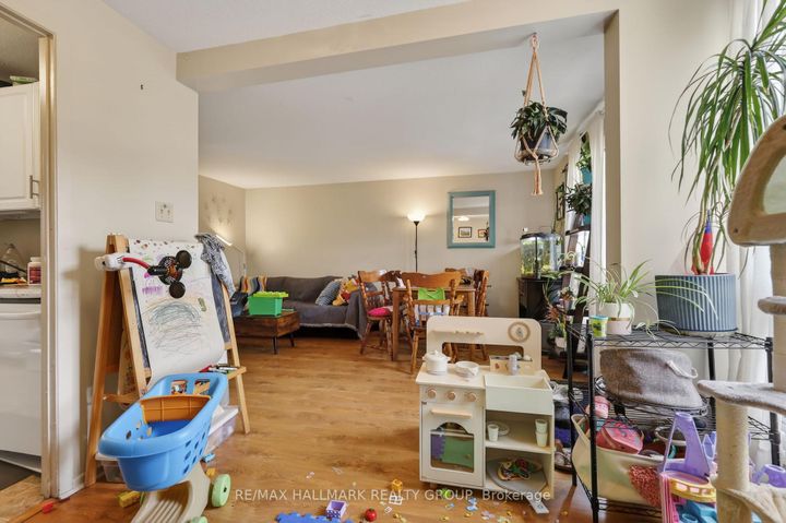 Photo 13 at 52 Thistledown Court, Nepean (Pheasant Run), Ottawa