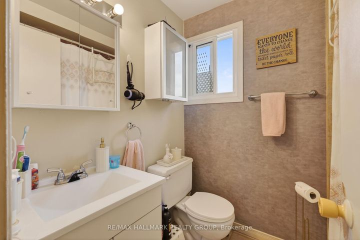 Photo 26 at 52 Thistledown Court, Nepean (Pheasant Run), Ottawa