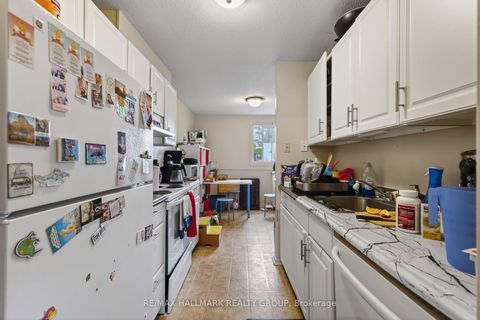 Photo 5 at 52 Thistledown Court, Nepean (Pheasant Run), Ottawa
