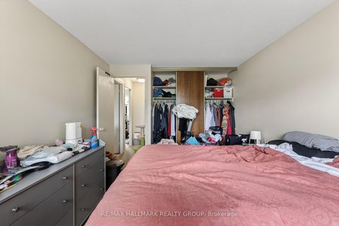 Photo 23 at 52 Thistledown Court, Nepean (Pheasant Run), Ottawa