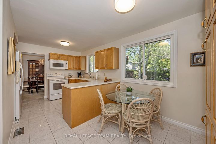 Photo 15 at 60 Horner Drive, Nepean (Lakeview Park), Ottawa