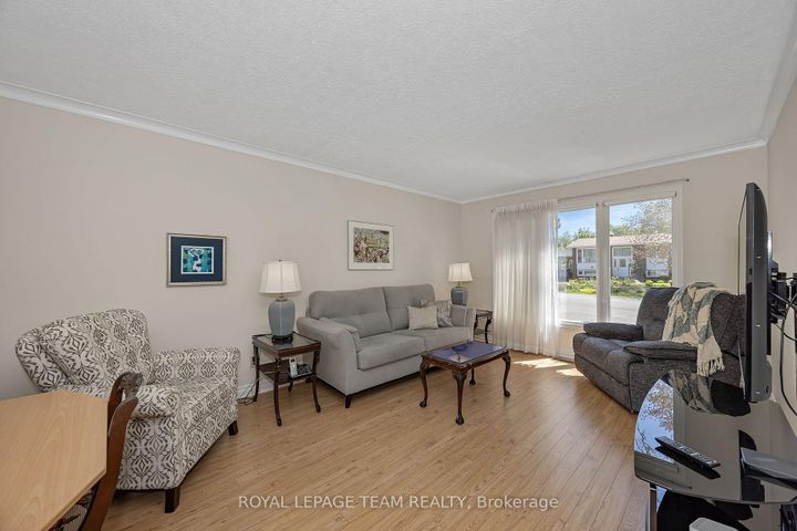 Photo 17 at 60 Horner Drive, Nepean (Lakeview Park), Ottawa