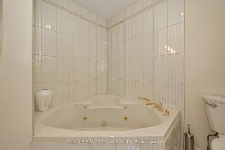 Photo 27 at 60 Horner Drive, Nepean (Lakeview Park), Ottawa