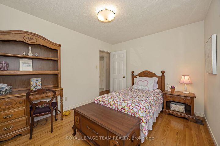Photo 31 at 60 Horner Drive, Nepean (Lakeview Park), Ottawa