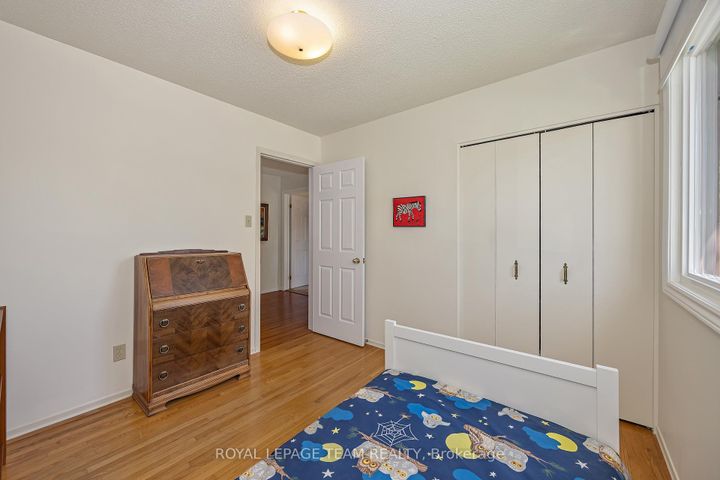 Photo 33 at 60 Horner Drive, Nepean (Lakeview Park), Ottawa