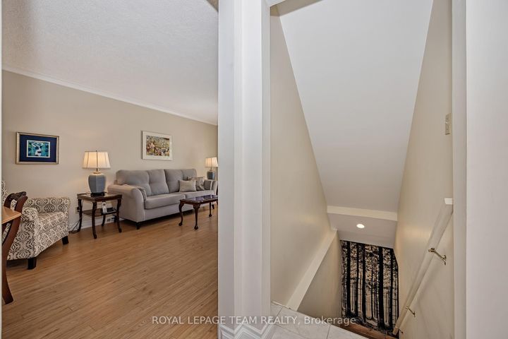 Photo 36 at 60 Horner Drive, Nepean (Lakeview Park), Ottawa