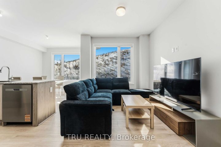 Photo 5 at 706 Expansion Road, Nepean (Half Moon Bay), Ottawa