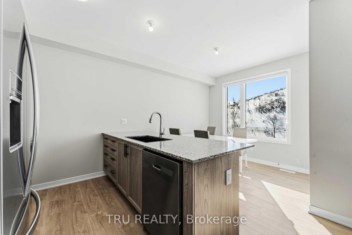 Photo 13 at 706 Expansion Road, Nepean (Half Moon Bay), Ottawa