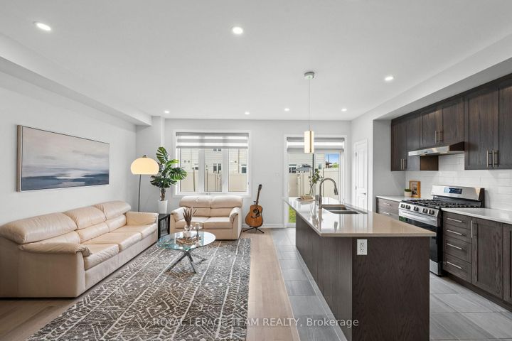 Photo 9 at 45 Finglas Court N, Nepean (Half Moon Bay), Ottawa