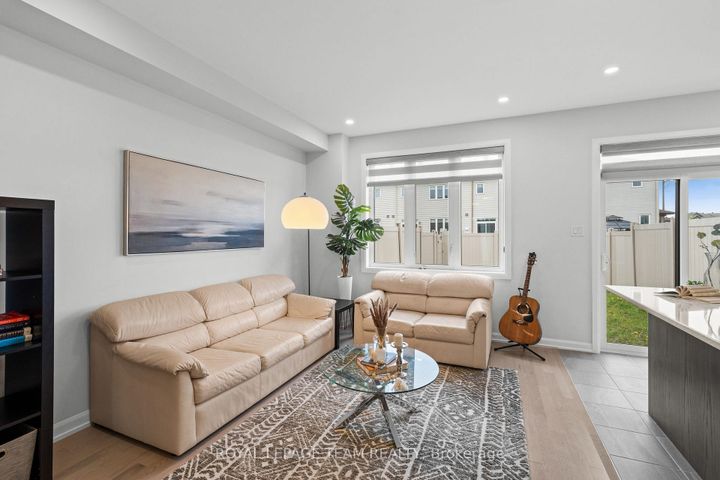 Photo 10 at 45 Finglas Court N, Nepean (Half Moon Bay), Ottawa