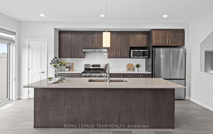 Photo 12 at 45 Finglas Court N, Nepean (Half Moon Bay), Ottawa