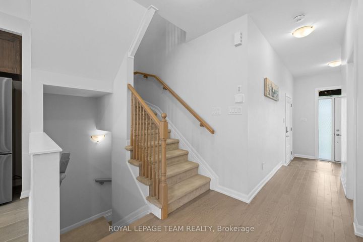 Photo 16 at 45 Finglas Court N, Nepean (Half Moon Bay), Ottawa