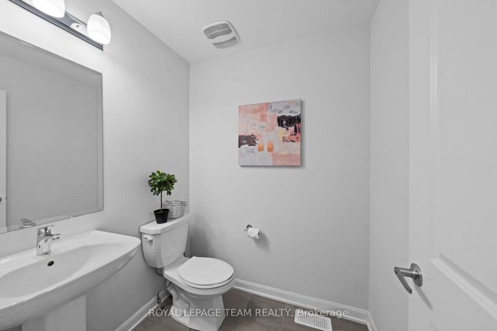 Photo 17 at 45 Finglas Court N, Nepean (Half Moon Bay), Ottawa