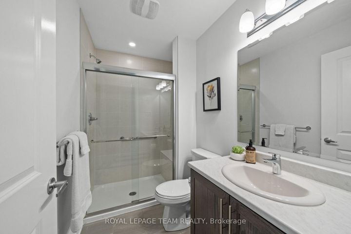Photo 30 at 45 Finglas Court N, Nepean (Half Moon Bay), Ottawa