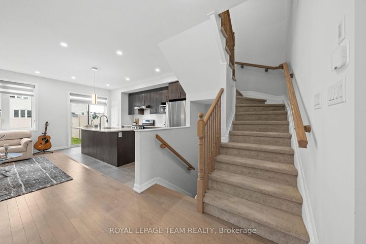 Photo 31 at 45 Finglas Court N, Nepean (Half Moon Bay), Ottawa