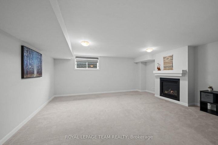 Photo 32 at 45 Finglas Court N, Nepean (Half Moon Bay), Ottawa