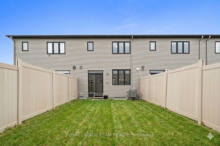 Photo 35 at 45 Finglas Court N, Nepean (Half Moon Bay), Ottawa