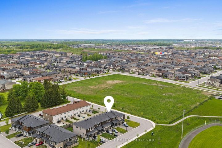 Photo 40 at 45 Finglas Court N, Nepean (Half Moon Bay), Ottawa
