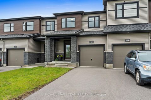 Photo 2 at 45 Finglas Court N, Nepean (Half Moon Bay), Ottawa