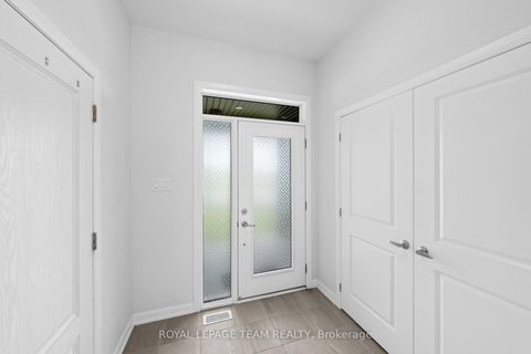 Photo 4 at 45 Finglas Court N, Nepean (Half Moon Bay), Ottawa