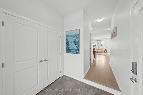 Photo 5 at 45 Finglas Court N, Nepean (Half Moon Bay), Ottawa