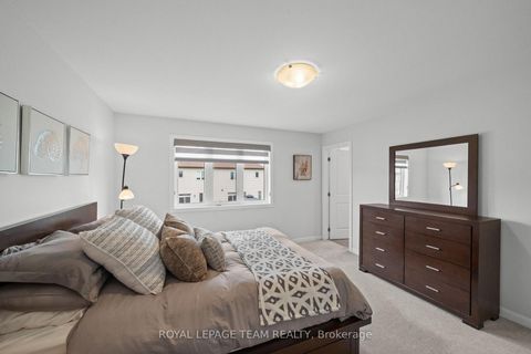 Photo 22 at 45 Finglas Court N, Nepean (Half Moon Bay), Ottawa
