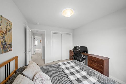 Photo 26 at 45 Finglas Court N, Nepean (Half Moon Bay), Ottawa