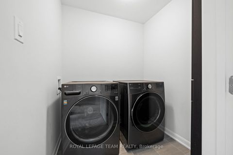 Photo 29 at 45 Finglas Court N, Nepean (Half Moon Bay), Ottawa