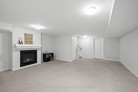 Photo 34 at 45 Finglas Court N, Nepean (Half Moon Bay), Ottawa
