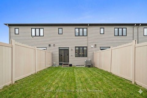 Photo 35 at 45 Finglas Court N, Nepean (Half Moon Bay), Ottawa