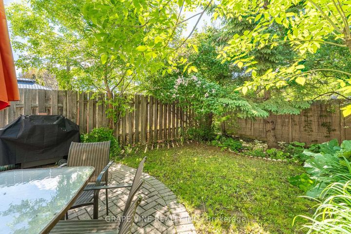 Photo 4 at 66 Daventry Crescent, Nepean (Longfields), Ottawa