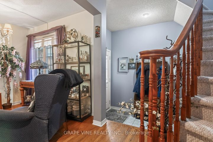 Photo 6 at 66 Daventry Crescent, Nepean (Longfields), Ottawa