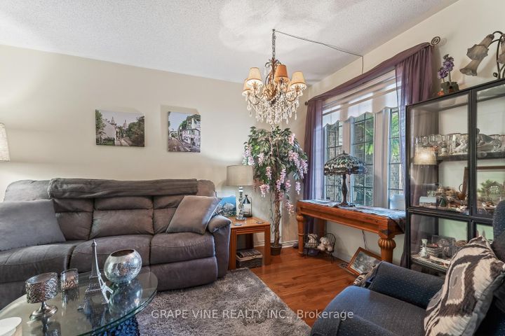 Photo 9 at 66 Daventry Crescent, Nepean (Longfields), Ottawa