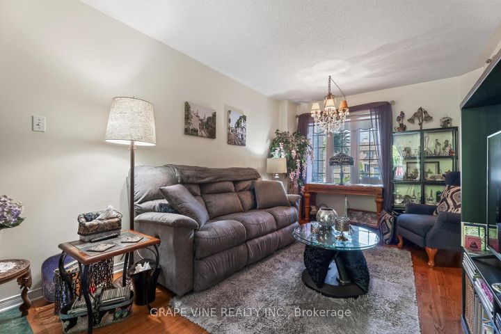 Photo 12 at 66 Daventry Crescent, Nepean (Longfields), Ottawa