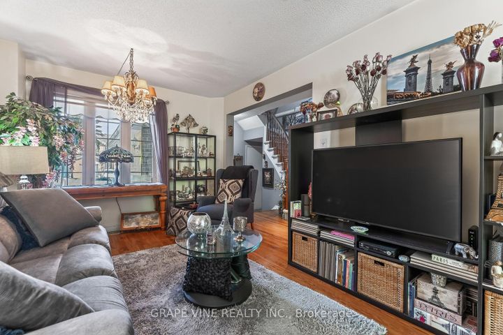 Photo 13 at 66 Daventry Crescent, Nepean (Longfields), Ottawa