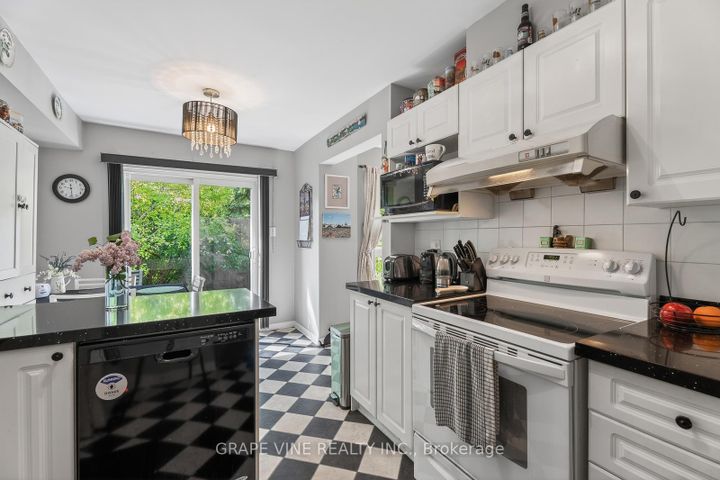 Photo 17 at 66 Daventry Crescent, Nepean (Longfields), Ottawa