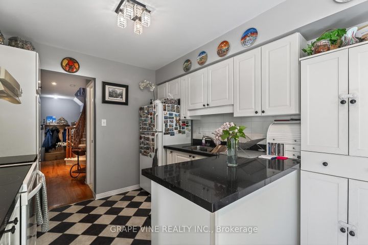 Photo 18 at 66 Daventry Crescent, Nepean (Longfields), Ottawa