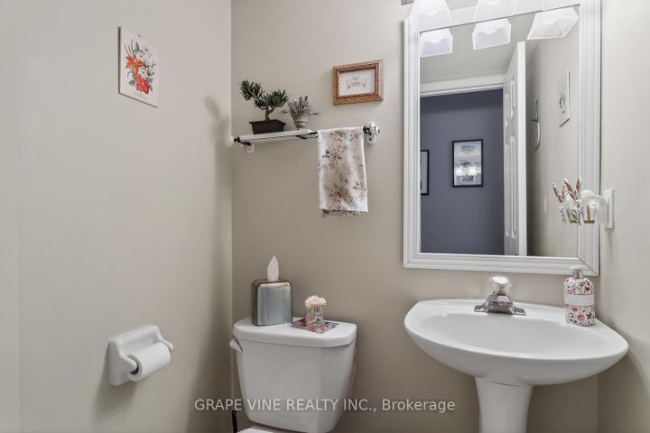 Photo 21 at 66 Daventry Crescent, Nepean (Longfields), Ottawa