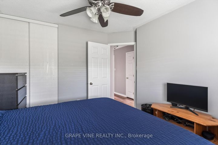 Photo 30 at 66 Daventry Crescent, Nepean (Longfields), Ottawa