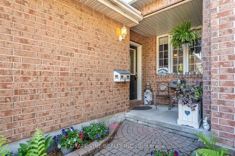 Photo 2 at 66 Daventry Crescent, Nepean (Longfields), Ottawa